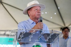 Prefeito em MT afirma que Bolsonaro “não manda mais” e se coloca como centro-direita