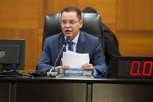 Botelho diz que veto ao reajuste não enfraquece a Assembleia