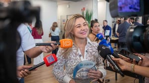 Prefeita diz ser partidária sobre apoio a WF, mas aguardará consolidação de candidatura