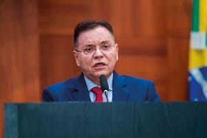 Botelho acusa Abilio de agir por interesse e de politizar regularização de área no Contorno Leste