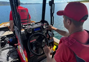 Corpo de Bombeiros segue buscas por desaparecidos após naufrágio de embarcação