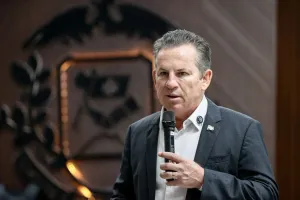 Mauro Mendes critica ida e volta dos Estados Unidos sobre sanções a ministro do STF