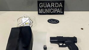 Guarda Municipal prende dupla com simulacro de arma de fogo no centro de Várzea Grande