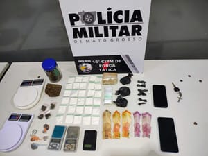 PM prende cinco pessoas por tráfico de drogas e apreende 51 porções de entorpecentes