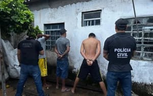 Ladrão que aterrorizou casal de idosos durante roubo em casa é preso pela PC na capital