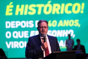 “Prédio de 200 anos e alto custo de manutenção”, diz secretário ao descartar assumir hospital