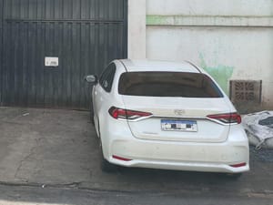 PM prende dois homens por tráfico de drogas e recupera veículo furtado em Cuiabá