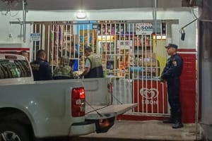 Distribuidora é multada em R$ 20 mil por fazer ensaio de Carnaval sem autorização da prefeitura