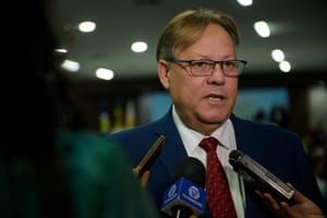 Secretário de Saúde confirma saída do União Brasil e projeta disputa em 2026