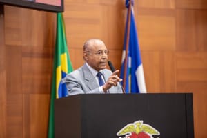 Júlio prevê mudança na base da AL com saída antecipada de Mauro para disputar Senado