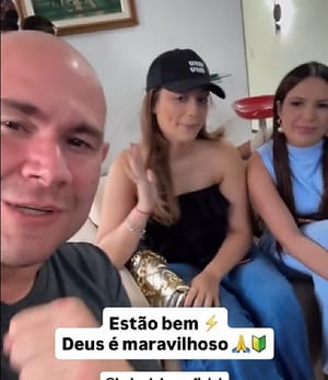 Abílio conversa com atingidos por raio durante manifestação em Brasília