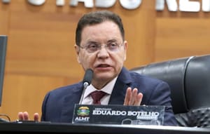 Com pressão da base, Botelho admite possível aumento no índice da RGA ao servidores