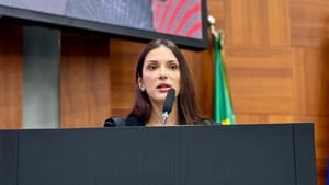 Justiça reafirma que governo deve pagar emendas de Janaina Riva