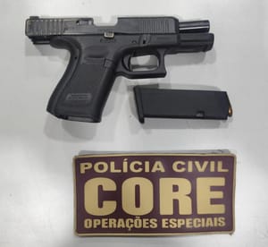 Membro de facção envolvido na morte de dono de tabacaria é preso com arma de uso restrito