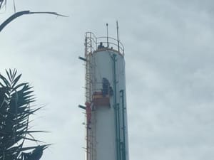 Bombeiros resgatam vítima que caiu em caixa d’água de 12 metros de profundidade