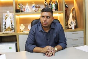 Prefeito de Livramento diz ter sido vítima de estelionato praticado pela própria mãe