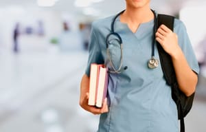 Justiça garante aproveitamento de disciplinas a estudante de Medicina e devolução de valores