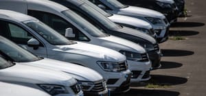 Concessionária é condenada por defeito em veículo zero km vendido a motorista profissional