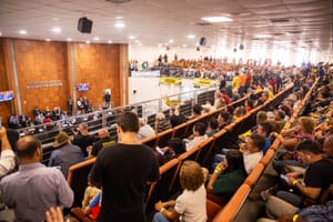 Servidores se mobilizam na ALMT e deputados aguardam envio do governo para votar RGA