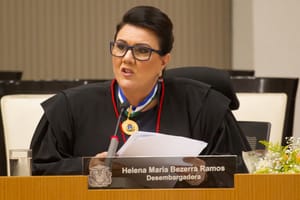 TJ rejeita liminar de servidores e mantém validade de sessão da Assembleia que vetou reajuste