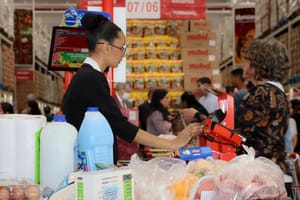 Grupo varejista abre 300 vagas de trabalho em Cuiabá e Várzea Grande esta semana